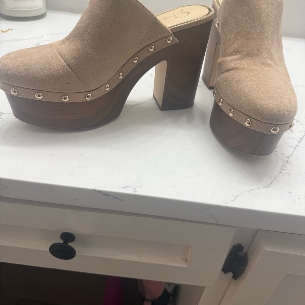 Jessica Simpson Tan Platform Mules